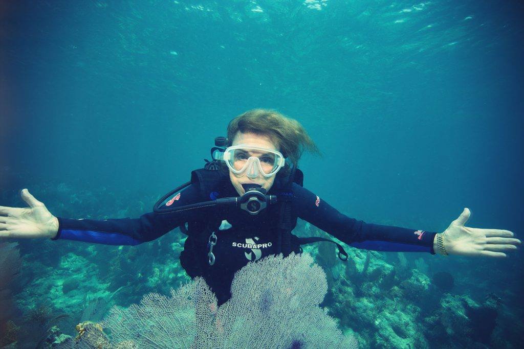 El Acuario de Sevilla celebra el galardón "Premio Princesa de Asturias de la Concordia" otorgado a la oceanógrafa Sylvia Earle.
