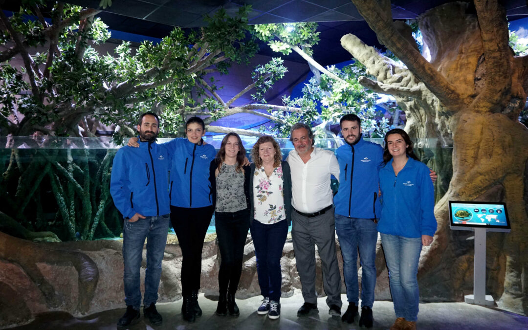 Plastic Ocean Visits the Seville Aquarium
