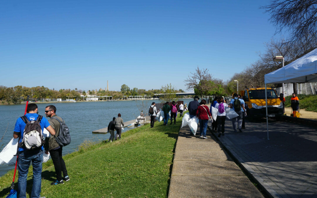 Cleanup in the Guadalquivir to Raise Awareness for World Water Day